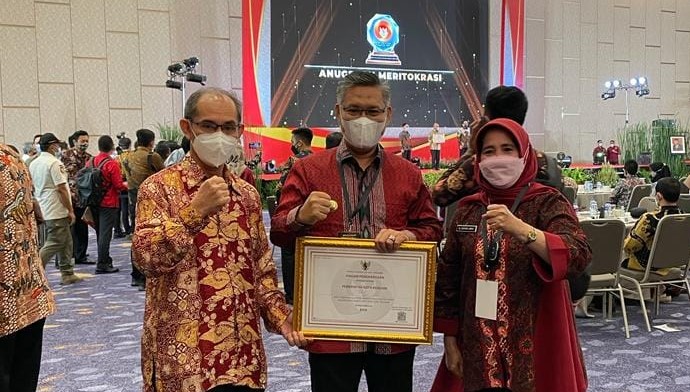 Wali Kota Kendari Terima Anugerah Meritokrasi KASN 2021