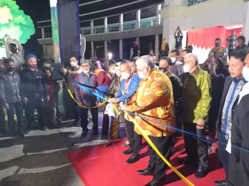 76 Stand Ramaikan Pameran Produk Unggulan dan Pameran Pers