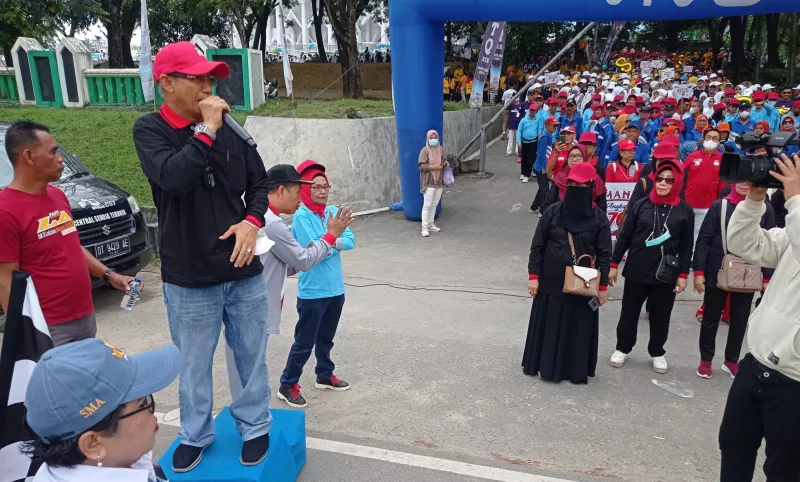 Rayakan Hari Jadinya, SMAN 1 Kendari Gelar Jalan Sehat