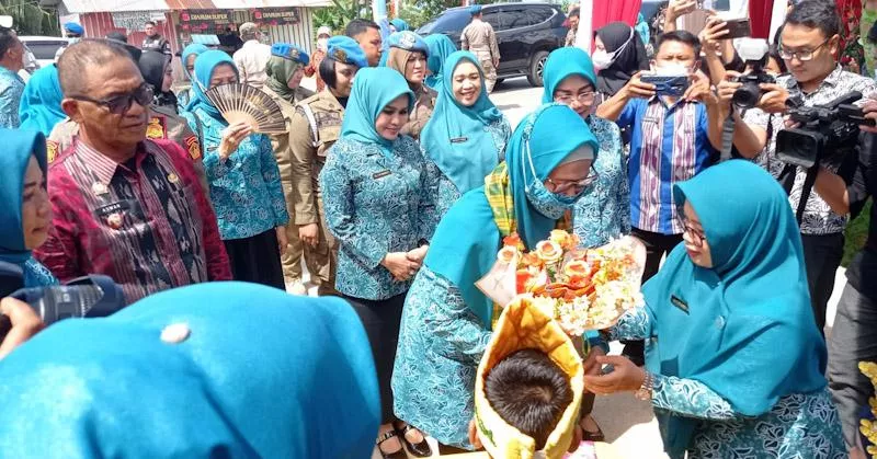 Tim PKK Pusat Cek Program Pokja II PKK Kota Kendari di Kelurahan Mokoau